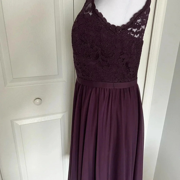 David’s Bridal Plum Lace Dress - Picture 4 of 4